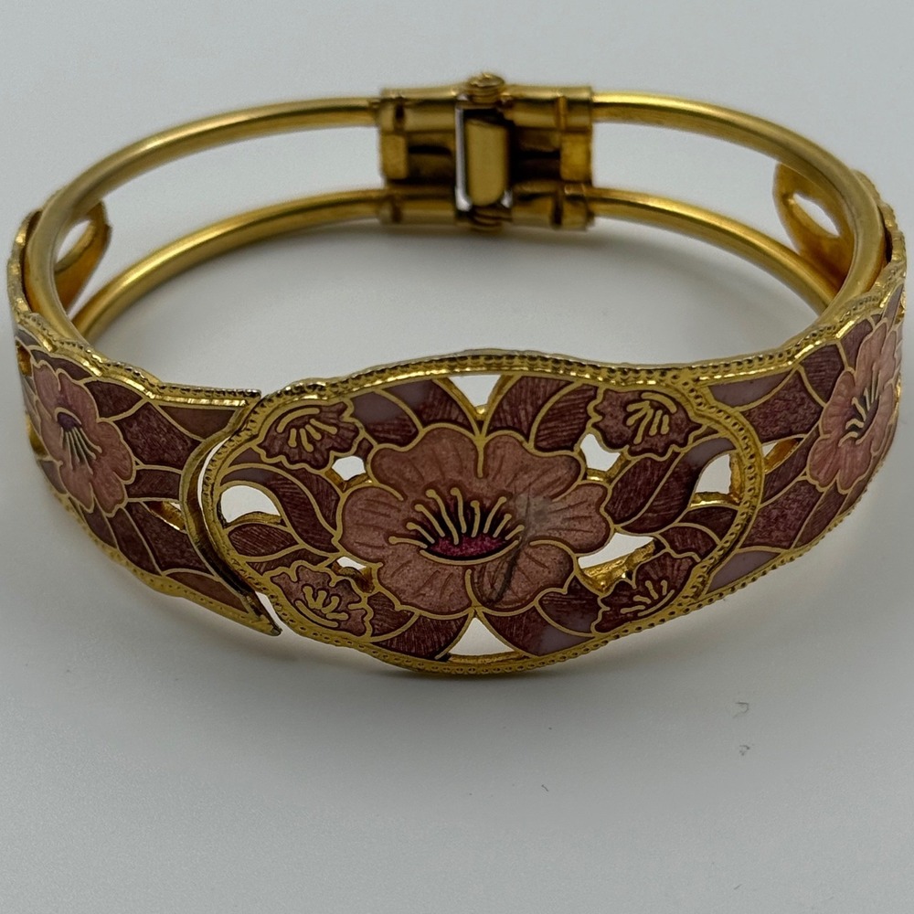 Vintage Gold Tone Pink Enamel Floral Hinged Bangle Bracelet Openwork 6 Inch